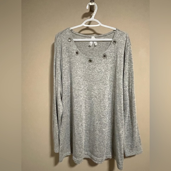 043 Ladies 2 Dye 4 Sweater - Picture 1 of 4